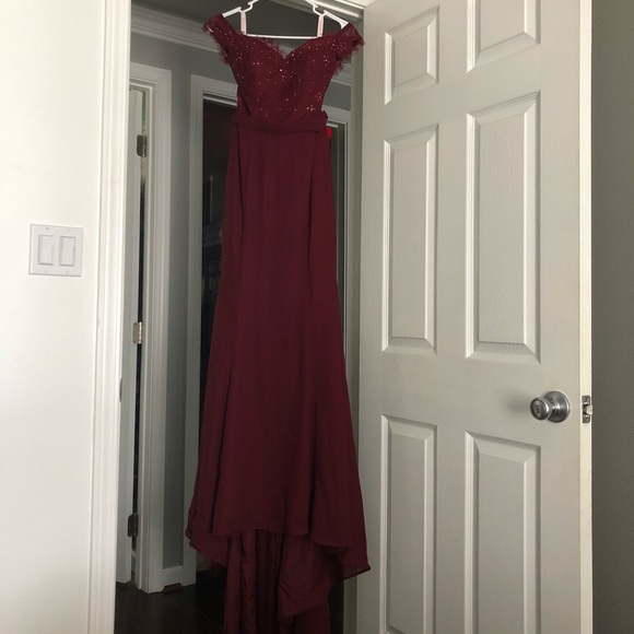 JJ’s house off the shoulder dress - Picture 5 of 8